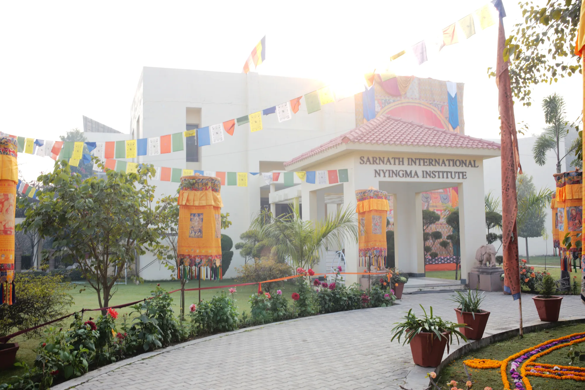 SINI campus gardens and architecture